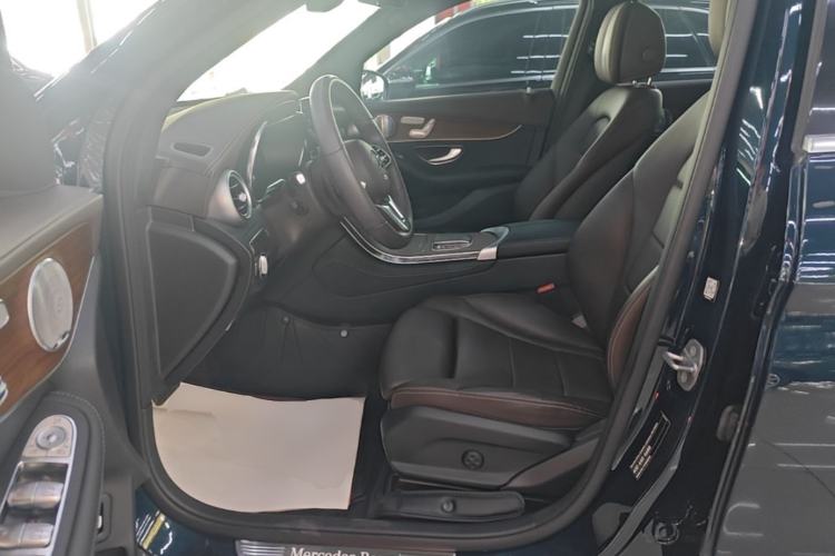 Used Mercedes-Benz GLC 2021 GLC 300 L 4MATIC Dynamic Model Left Front Seat