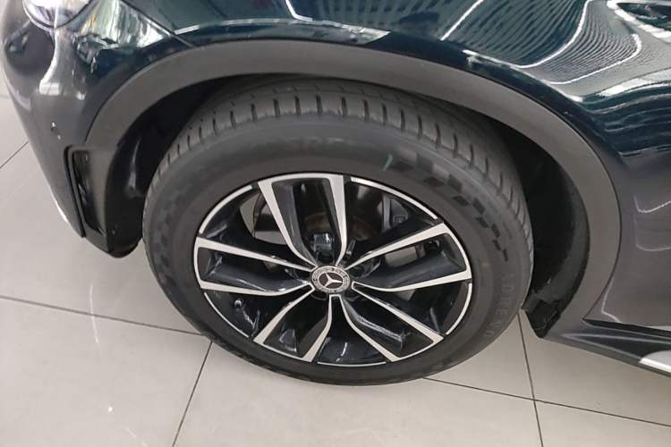 Used Mercedes-Benz GLC 2021 GLC 300 L 4MATIC Dynamic Model Left Front Wheel Hub
