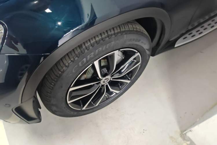 Used Mercedes-Benz GLC 2021 GLC 260 L 4MATIC Luxury Model Left Front Wheel Hub