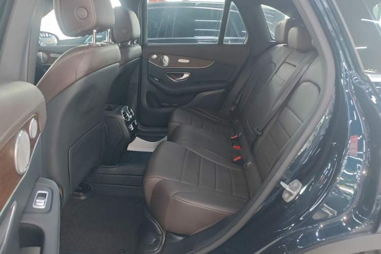 Used Mercedes-Benz GLC 2021 GLC 300 L 4MATIC Dynamic Model Left Rear Seat