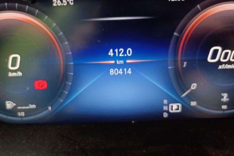 Used Mercedes-Benz GLC 2021 GLC 300 L 4MATIC Dynamic Model Odometer Close Up