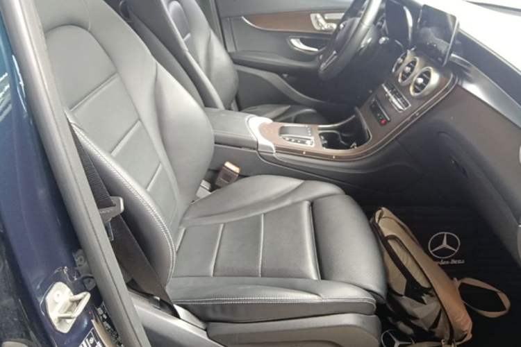 Used Mercedes-Benz GLC 2021 GLC 260 L 4MATIC Luxury Model Right Front Seat