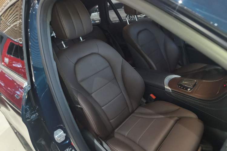 Used Mercedes-Benz GLC 2021 GLC 300 L 4MATIC Dynamic Model Right Front Seat