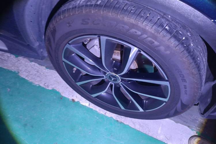 Used Mercedes-Benz GLC 2021 GLC 260 L 4MATIC Luxury Model Right Front Wheel Hub