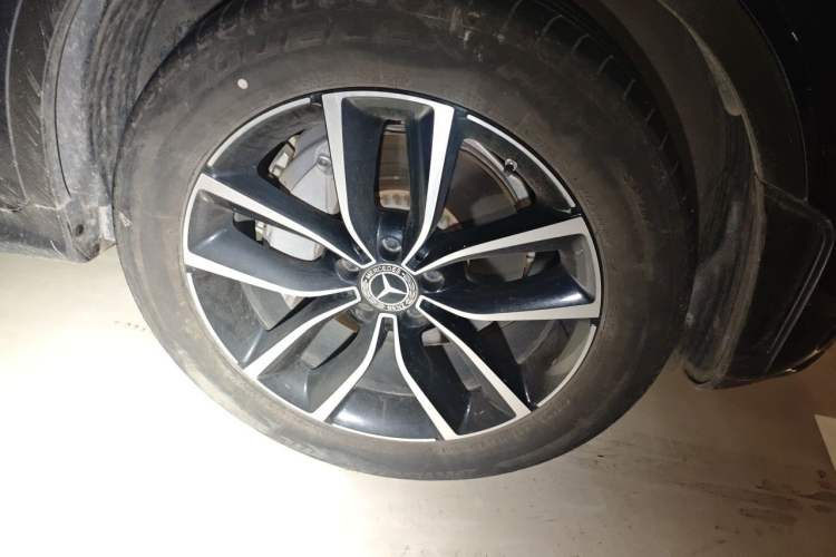 Used Mercedes-Benz GLC 2021 GLC 300 L 4MATIC Dynamic Model Right Front Wheel Hub