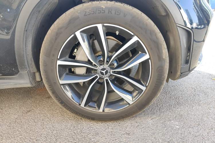 Used Mercedes-Benz GLC 2021 GLC 260 L 4MATIC Luxury Model Right Front Wheel Hub