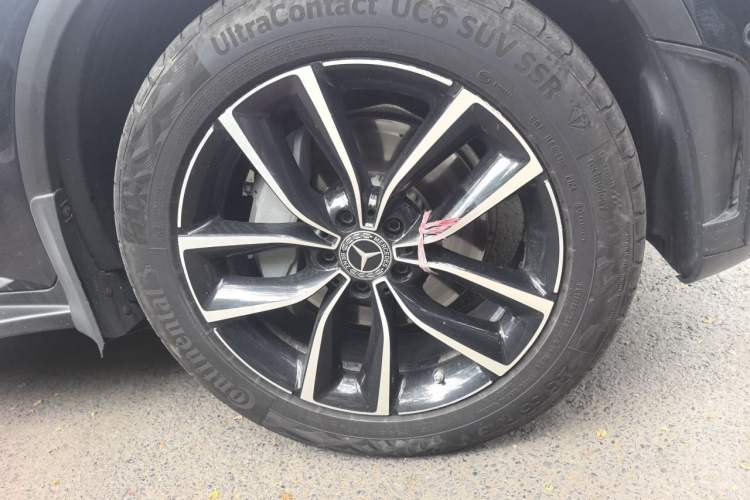 Used Mercedes-Benz GLC 2021 GLC 300 L 4MATIC Dynamic Model Right Front Wheel Hub