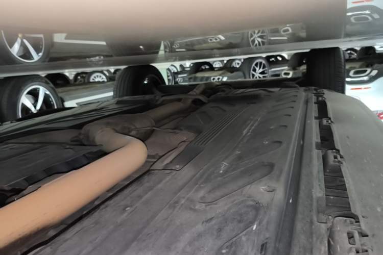 Used Mercedes-Benz GLC 2021 GLC 260 L 4MATIC Luxury Model Right Side Sill