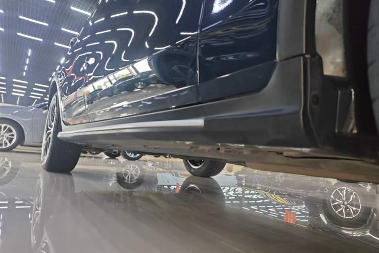 Used Mercedes-Benz GLC 2021 GLC 300 L 4MATIC Dynamic Model Right Side Sill