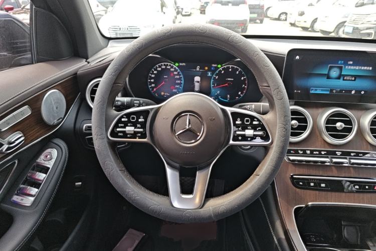 Used Mercedes-Benz GLC 2021 GLC 300 L 4MATIC Dynamic Model Steering Wheel
