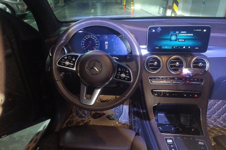 Used Mercedes-Benz GLC 2021 GLC 260 L 4MATIC Luxury Model Steering Wheel