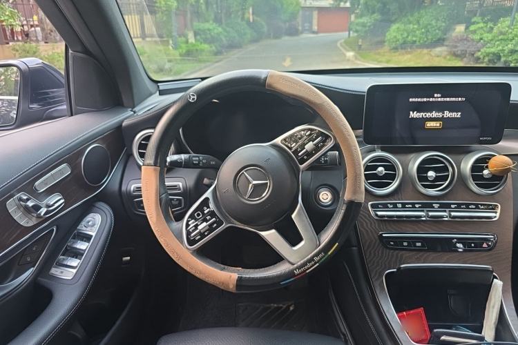Used Mercedes-Benz GLC 2021 GLC 260 L 4MATIC Luxury Model Steering Wheel