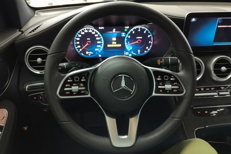 Used Mercedes-Benz GLC 2021 GLC 260 L 4MATIC Luxury Model Steering Wheel