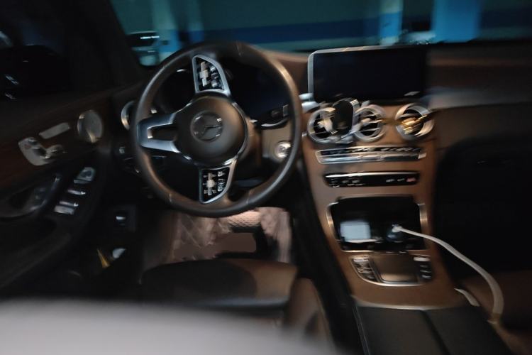 Used Mercedes-Benz GLC 2021 GLC 300 L 4MATIC Dynamic Model Steering Wheel