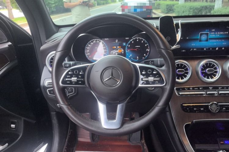 Used Mercedes-Benz GLC 2021 GLC 300 L 4MATIC Dynamic Model Steering Wheel