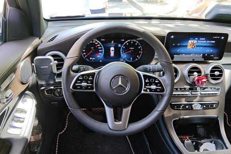 Used Mercedes-Benz GLC 2021 GLC 260 L 4MATIC Luxury Model Steering Wheel