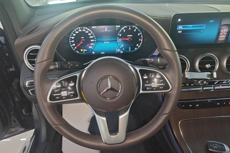 Used Mercedes-Benz GLC 2021 GLC 300 L 4MATIC Dynamic Model Steering Wheel