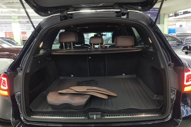 Used Mercedes-Benz GLC 2021 GLC 260 L 4MATIC Luxury Model Trunk