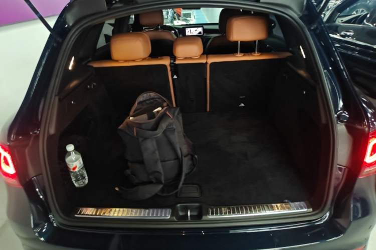 Used Mercedes-Benz GLC 2021 GLC 260 L 4MATIC Luxury Model Trunk