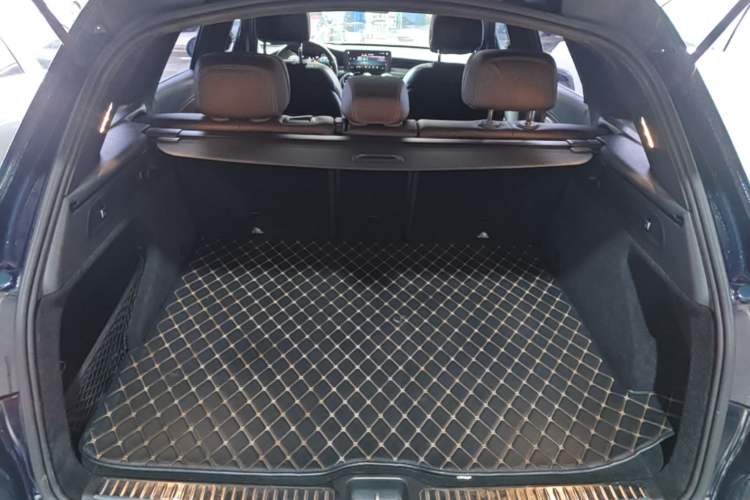 Used Mercedes-Benz GLC 2021 GLC 300 L 4MATIC Dynamic Model Trunk