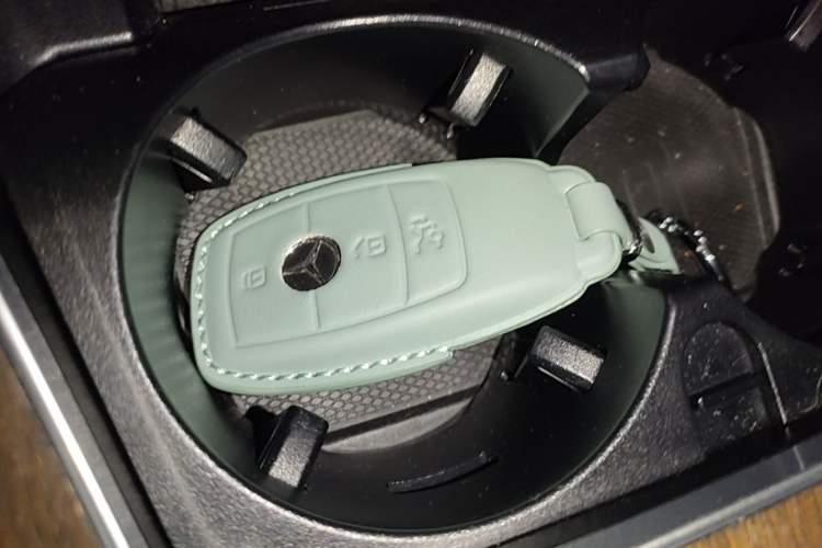 Used Mercedes-Benz GLC 2021 GLC 300 L 4MATIC Dynamic Model Vehicle Key