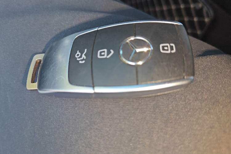 Used Mercedes-Benz GLC 2021 GLC 300 L 4MATIC Dynamic Model Vehicle Key