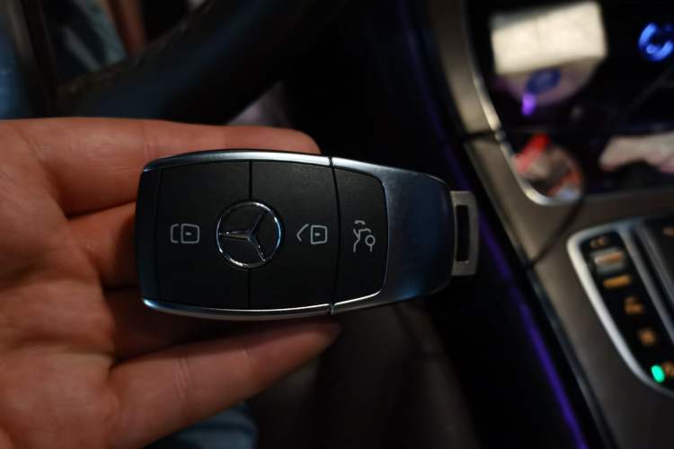 Used Mercedes-Benz GLC 2021 GLC 260 L 4MATIC Luxury Model Vehicle Key
