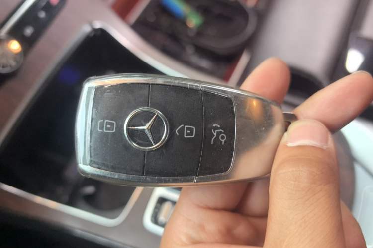 Used Mercedes-Benz GLC 2021 GLC 300 L 4MATIC Dynamic Model Vehicle Key