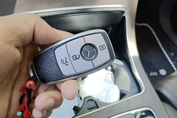 Used Mercedes-Benz GLC 2021 GLC 260 L 4MATIC Luxury Model Vehicle Key