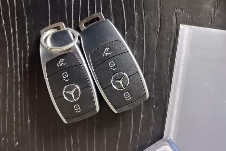 Used Mercedes-Benz GLC 2021 GLC 260 L 4MATIC Luxury Model Vehicle Key