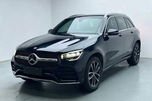 Ojetý Mercedes-Benz GLC 2021 GLC 260 L 4MATIC Luxury Model