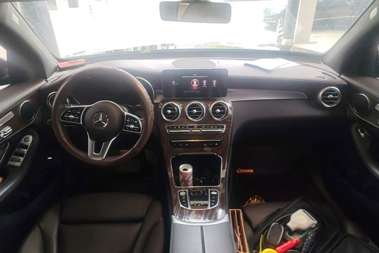 Used Mercedes-Benz GLC 2021 GLC 260 L 4MATIC Luxury Model Center Console