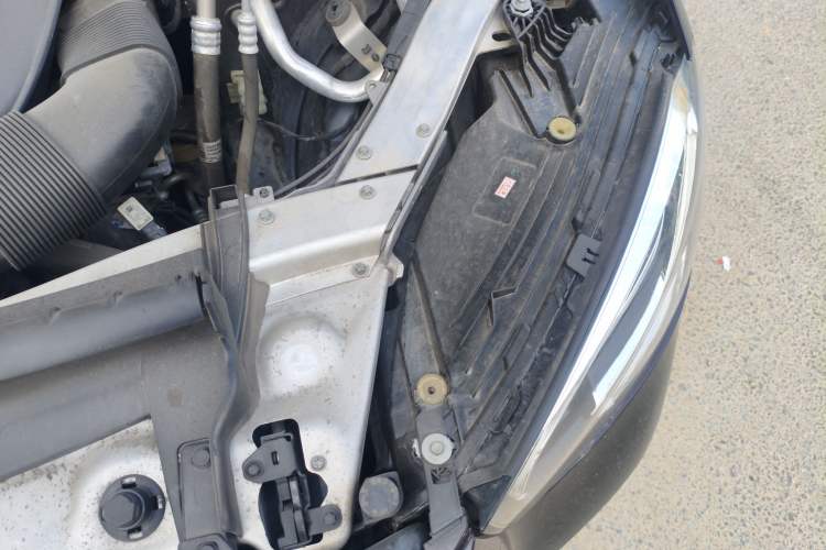 Used Mercedes-Benz GLC 2021 GLC 300 L 4MATIC Dynamic Model Engine Bay Left