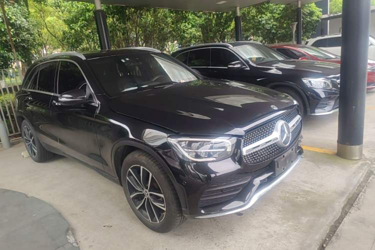 Used Mercedes-Benz GLC 2021 GLC 260 L 4MATIC Luxury Model Front Right 45 Deg