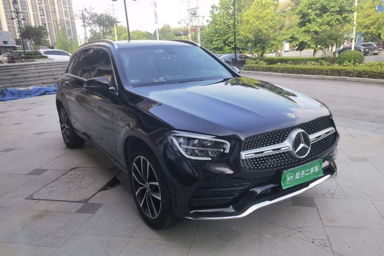 Used Mercedes-Benz GLC 2021 GLC 260 L 4MATIC Luxury Model Front Right 45 Deg