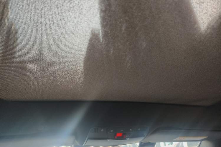 Used Mercedes-Benz GLC 2021 GLC 300 L 4MATIC Dynamic Model Headliner