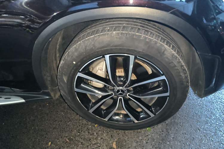 Used Mercedes-Benz GLC 2021 GLC 300 L 4MATIC Dynamic Model Right Front Wheel Hub