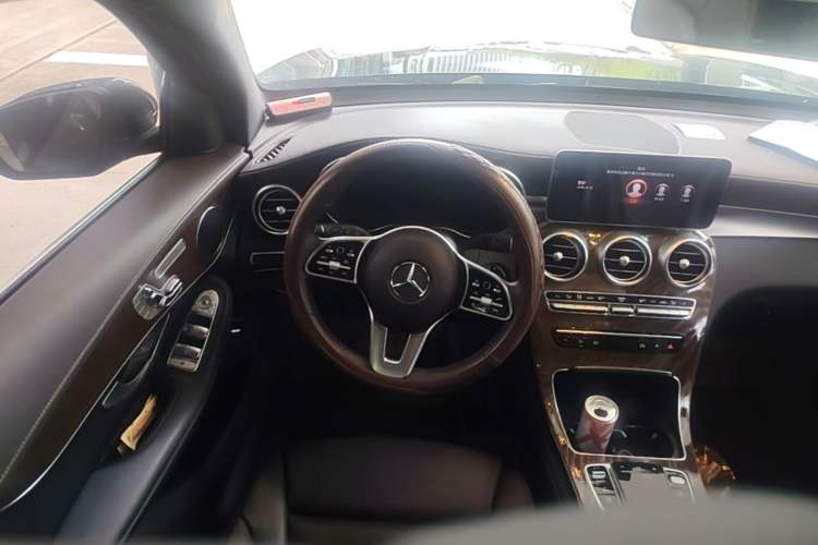 Used Mercedes-Benz GLC 2021 GLC 260 L 4MATIC Luxury Model Steering Wheel
