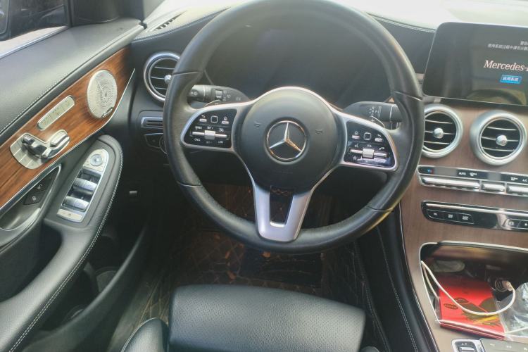 Used Mercedes-Benz GLC 2021 GLC 300 L 4MATIC Dynamic Model Steering Wheel