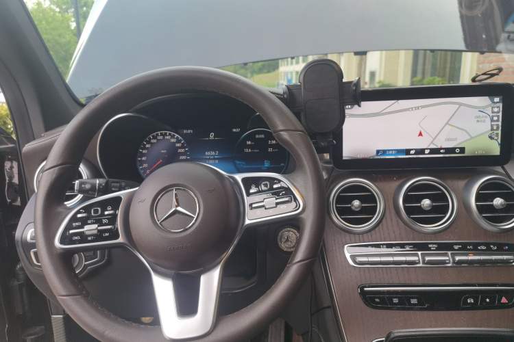 Used Mercedes-Benz GLC 2021 GLC 260 L 4MATIC Luxury Model Steering Wheel