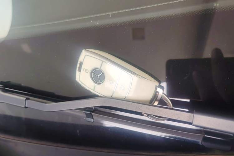 Used Mercedes-Benz GLC 2021 GLC 260 L 4MATIC Luxury Model Vehicle Key