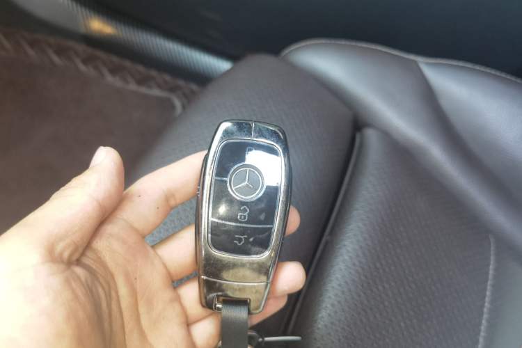 Used Mercedes-Benz GLC 2021 GLC 260 L 4MATIC Luxury Model Vehicle Key
