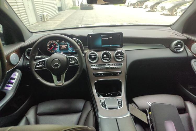 Used Mercedes-Benz GLC 2021 GLC 300 L 4MATIC Dynamic Model Center Console