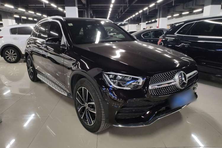 Used Mercedes-Benz GLC 2021 GLC 300 L 4MATIC Dynamic Model Front Right 45 Deg
