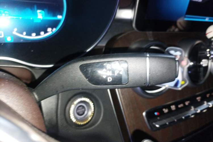 Used Mercedes-Benz GLC 2021 GLC 260 L 4MATIC Luxury Model Gear Lever