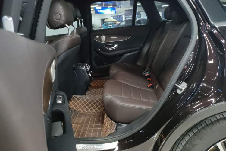 Used Mercedes-Benz GLC 2021 GLC 300 L 4MATIC Dynamic Model Left Rear Seat