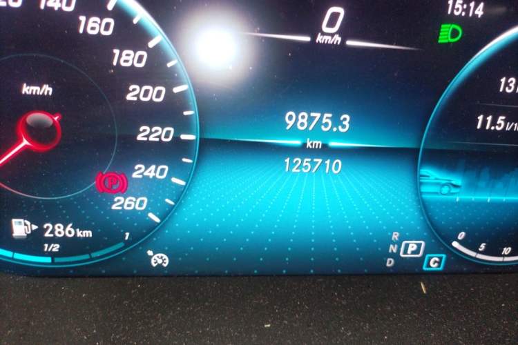 Used Mercedes-Benz GLC 2021 GLC 260 L 4MATIC Luxury Model Odometer Close Up