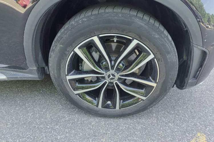Used Mercedes-Benz GLC 2021 GLC 300 L 4MATIC Dynamic Model Right Front Wheel Hub