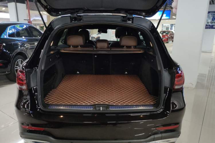 Used Mercedes-Benz GLC 2021 GLC 300 L 4MATIC Dynamic Model Trunk