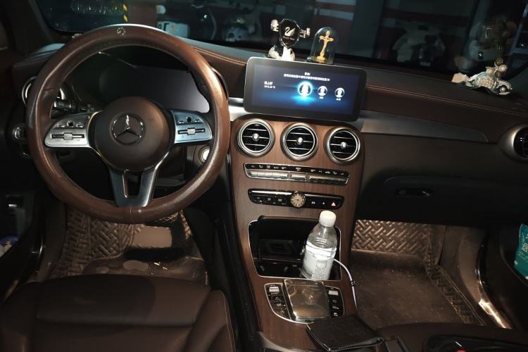 Used Mercedes-Benz GLC 2021 GLC 300 L 4MATIC Dynamic Model Center Console